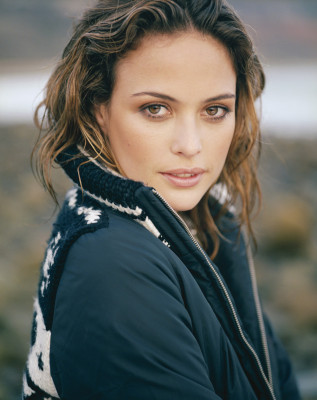 Josie Maran pic #93221