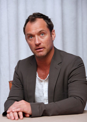 Jude Law pic #771000