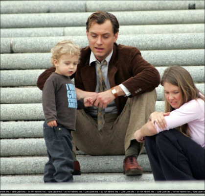 Jude Law pic #26399