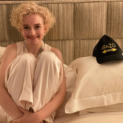 Julia Garner pic #1234455