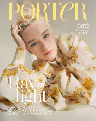 Julia Garner pic #1210214