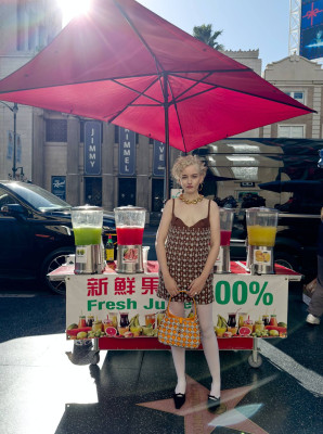 Julia Garner pic #1342341
