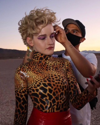 Julia Garner pic #1233614