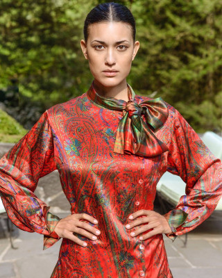 Julia Jones pic #953218