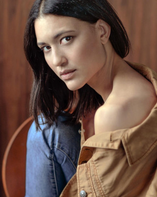 Julia Jones pic #1087752