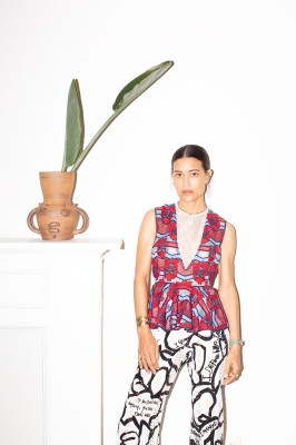 Julia Jones pic #1107384