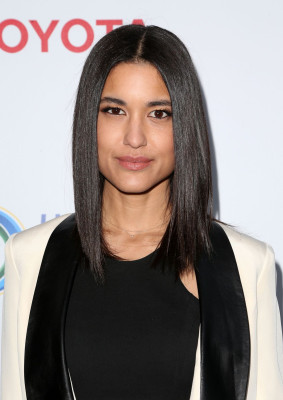 Julia Jones pic #916419
