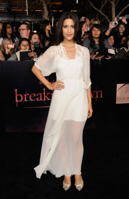 Julia Jones pic #901443