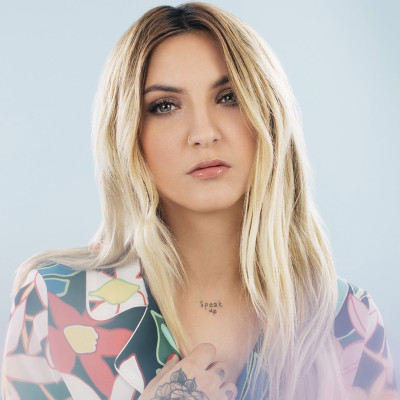 Julia Michaels pic #1011364
