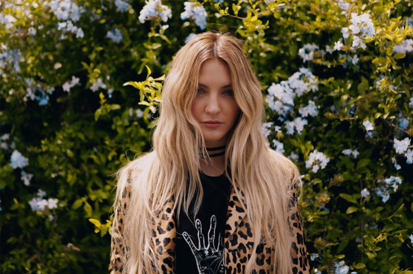 photo 11 in Julia Michaels gallery [id991389] 2017-12-20 00:00:00