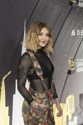 photo 12 in Julia Michaels gallery [id1033136] 2018-04-30 00:00:00