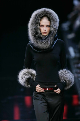 Julia Stegner pic #32539