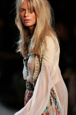 photo 12 in Julia Stegner gallery [id184267] 2009-09-25 00:00:00