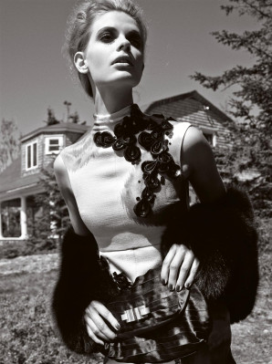 Julia Stegner pic #199271