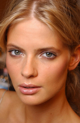 Julia Stegner pic #184263