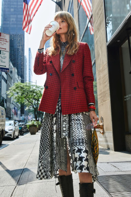 Julia Stegner pic #1344503