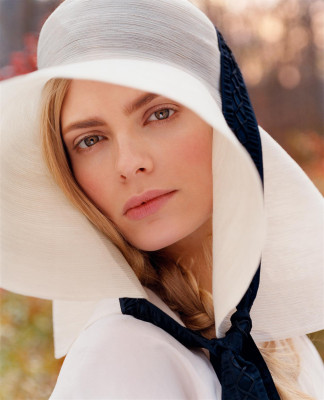 Julia Stegner pic #309167