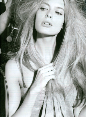 Julia Stegner pic #120558