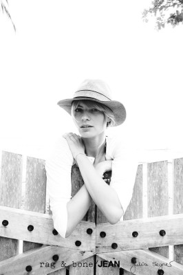 Julia Stegner pic #649314