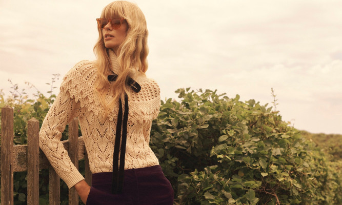 Julia Stegner pic #1233323