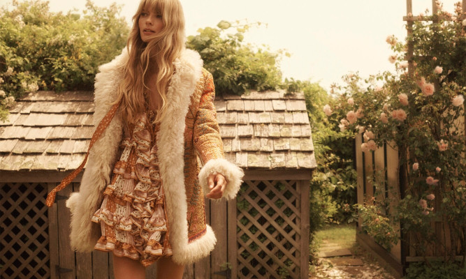 Julia Stegner pic #1233328