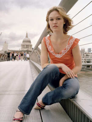 photo 5 in Julia Stiles gallery [id223119] 2010-01-08 00:00:00