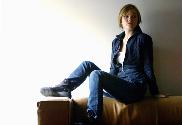 Julia Stiles pic #226303