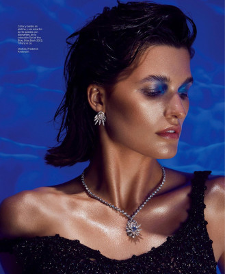 Julia Van Os pic #1358588