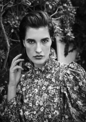 Julia Van Os pic #1215411