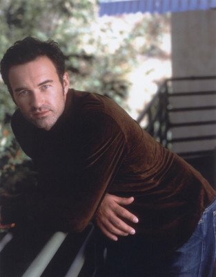 Julian McMahon pic #40751