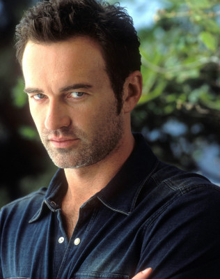 Julian McMahon pic #414628