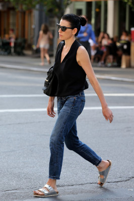 Julianna Margulies pic #725596