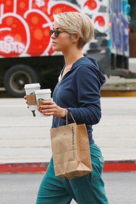 Julianne Hough pic #706248