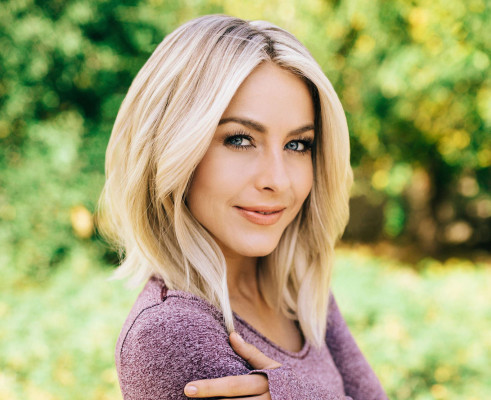 Julianne Hough pic #823045