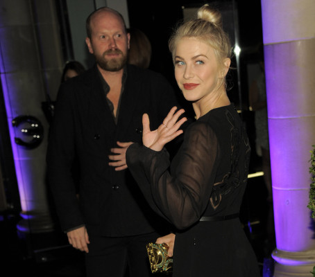 Julianne Hough pic #643996
