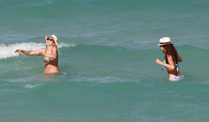Julianne Hough pic #599023