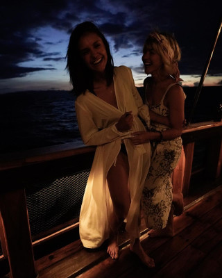 Julianne Hough pic #1092975