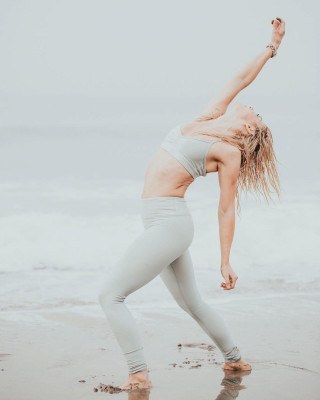 Julianne Hough pic #1092755