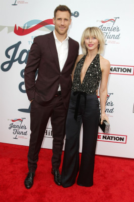 Julianne Hough pic #1105657