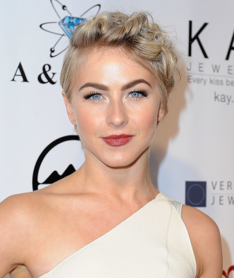 Julianne Hough pic #704557