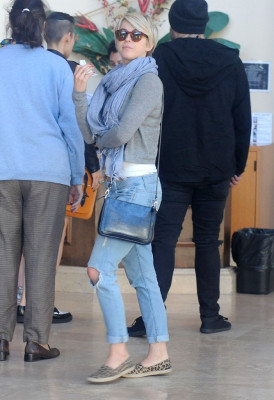 Julianne Hough pic #690086