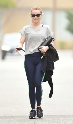 Julianne Hough pic #1027667