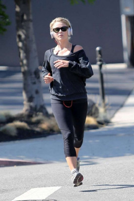 Julianne Hough pic #629404