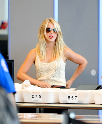 Julianne Hough pic #500294