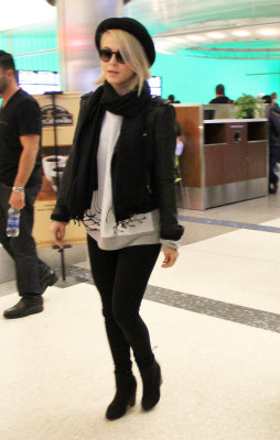Julianne Hough pic #584368