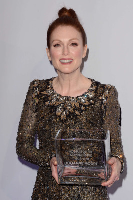 Julianne Moore pic #755341