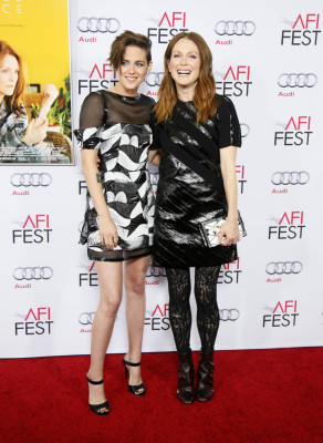 Julianne Moore pic #741497