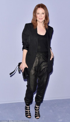 Julianne Moore pic #1007404