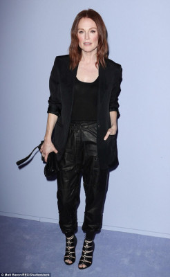 Julianne Moore pic #1007405