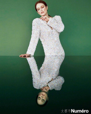Julianne Moore pic #1123375